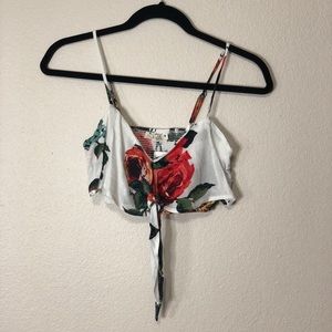 Floral crop top! Never been worn! Still has tags!